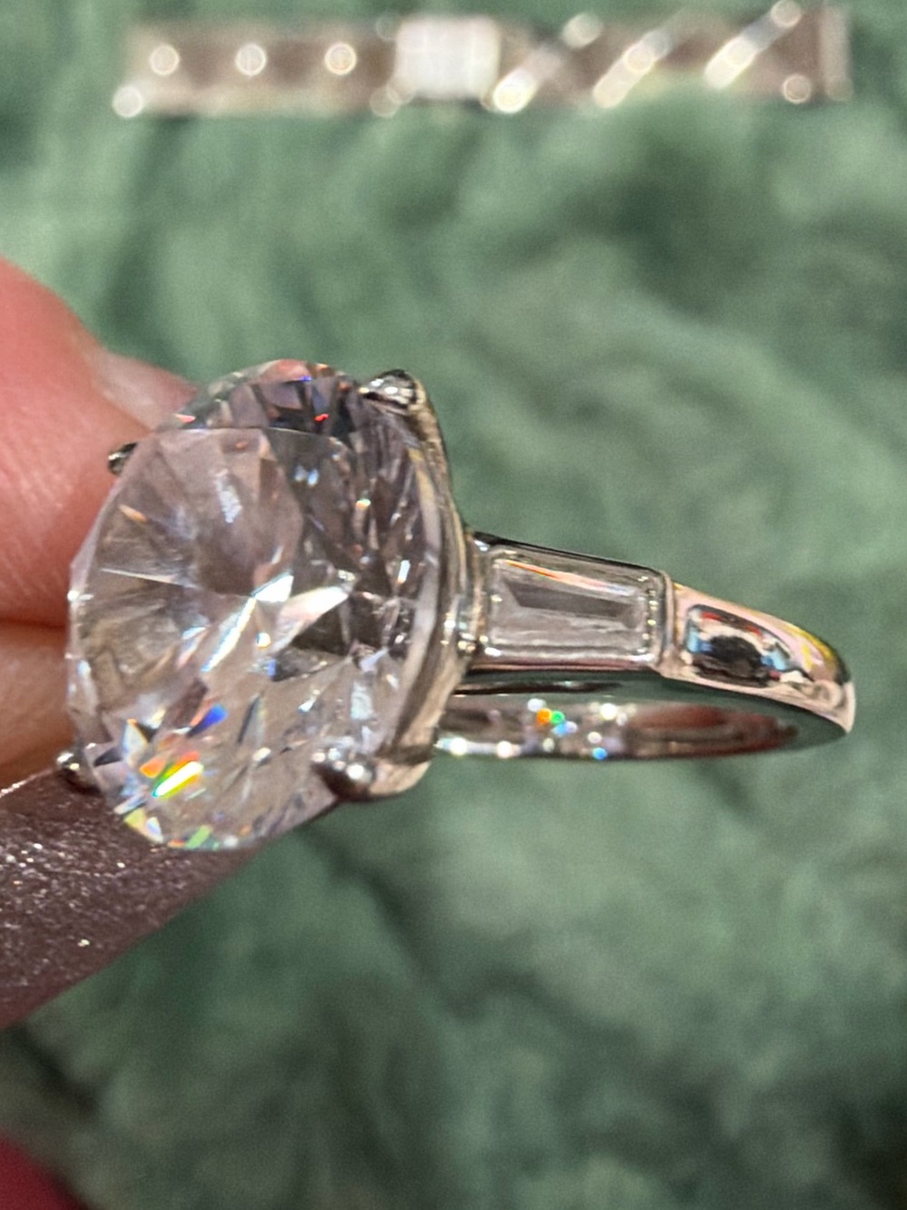 Size 5 ring - Picture 10 of 11